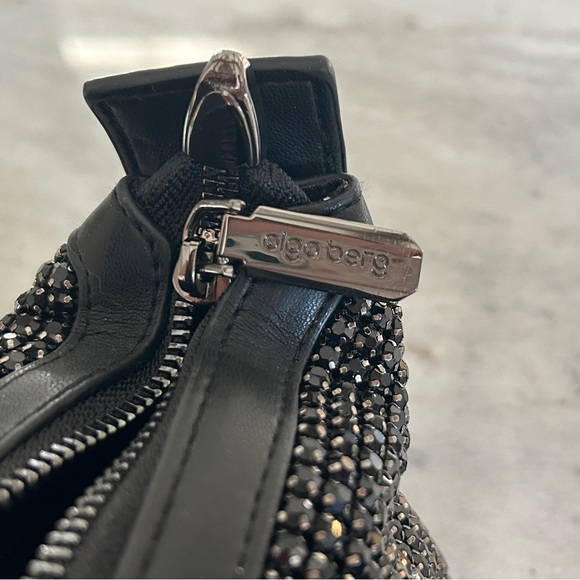 NWOT Olga Berg Alexandra Crystal Bag | Black - Picture 7 of 9